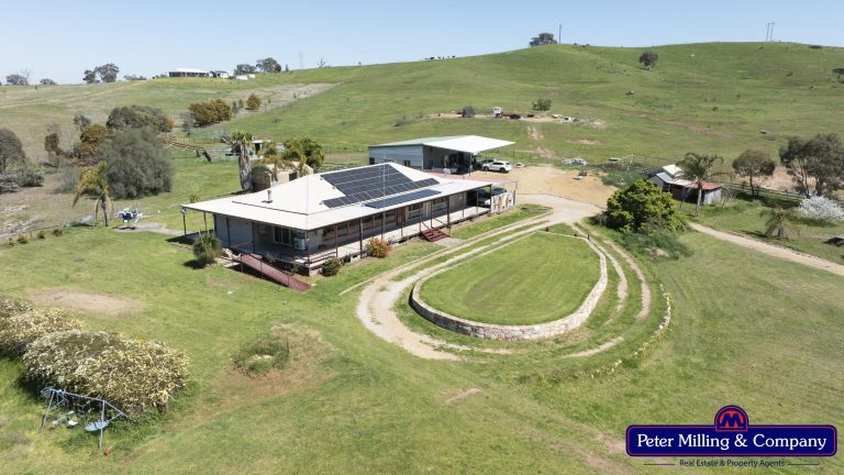 4 bedroom house at 50 Tarrawingee Road Mumbil Via, Wellington NSW 2820 - photo 2