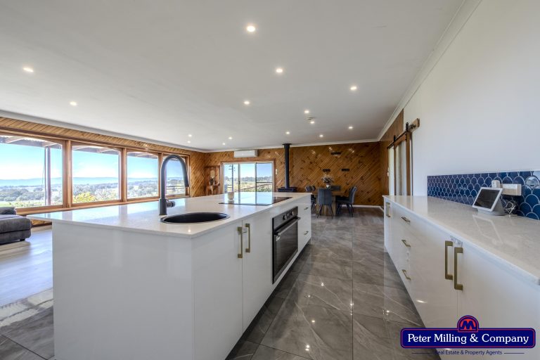 4 bedroom house at 50 Tarrawingee Road Mumbil Via, Wellington NSW 2820 - photo 8