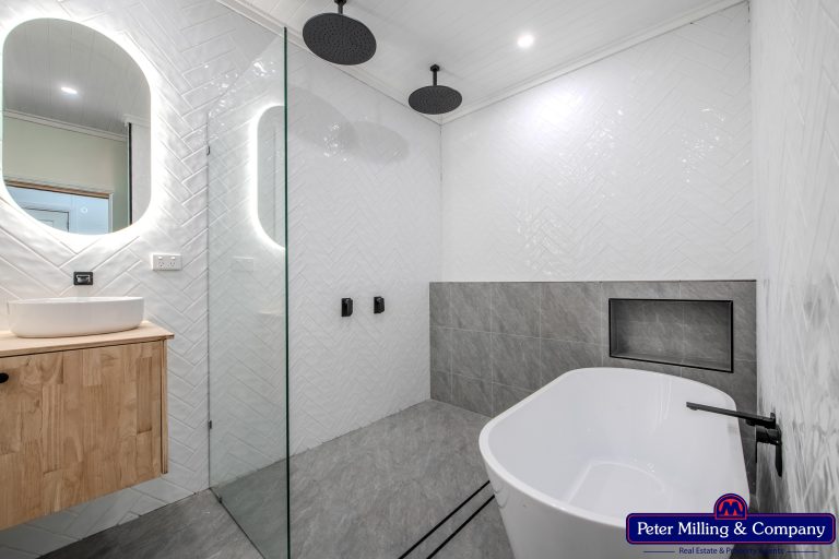 4 bedroom house at 50 Tarrawingee Road Mumbil Via, Wellington NSW 2820 - photo 15