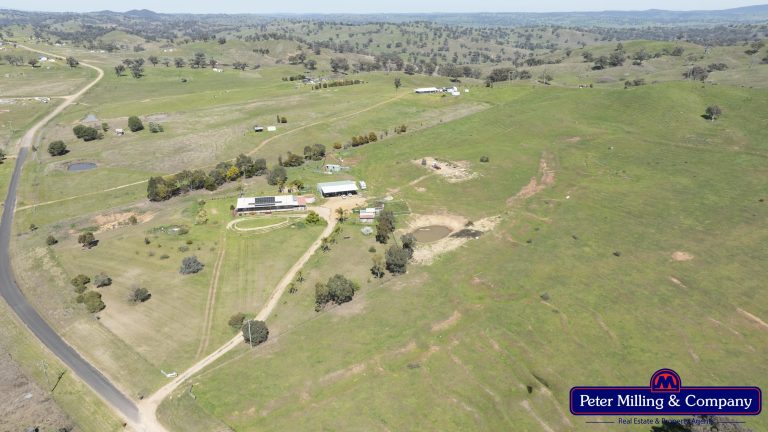 4 bedroom house at 50 Tarrawingee Road Mumbil Via, Wellington NSW 2820 - photo 26