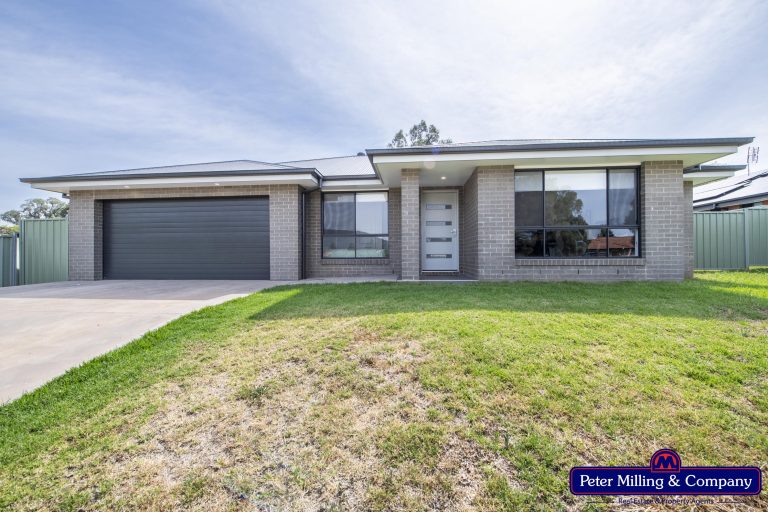 4 bedroom house at 16 Melaleuca Drive, Wellington NSW 2820