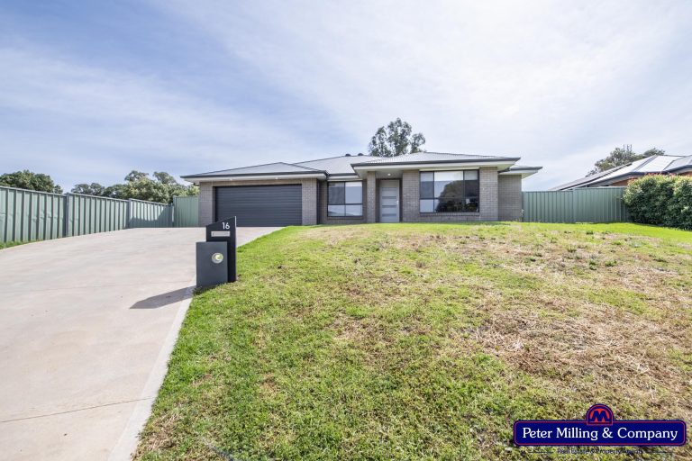 4 bedroom house at 16 Melaleuca Drive, Wellington NSW 2820 - photo 2