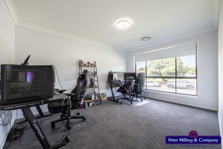 4 bedroom house at 16 Melaleuca Drive, Wellington NSW 2820 - photo 8