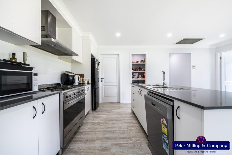 4 bedroom house at 16 Melaleuca Drive, Wellington NSW 2820 - photo 10