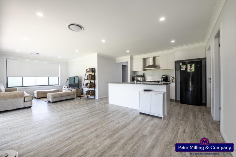 4 bedroom house at 16 Melaleuca Drive, Wellington NSW 2820 - photo 11