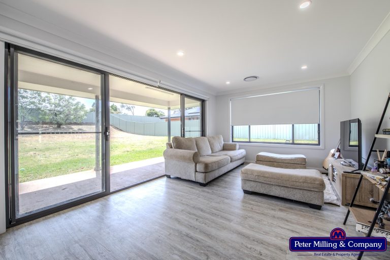 4 bedroom house at 16 Melaleuca Drive, Wellington NSW 2820 - photo 12