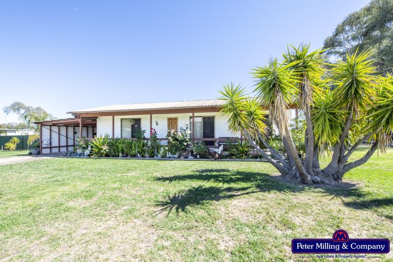 3 bedroom house at 27 Sports Parade Mumbil Via, Wellington NSW 2820