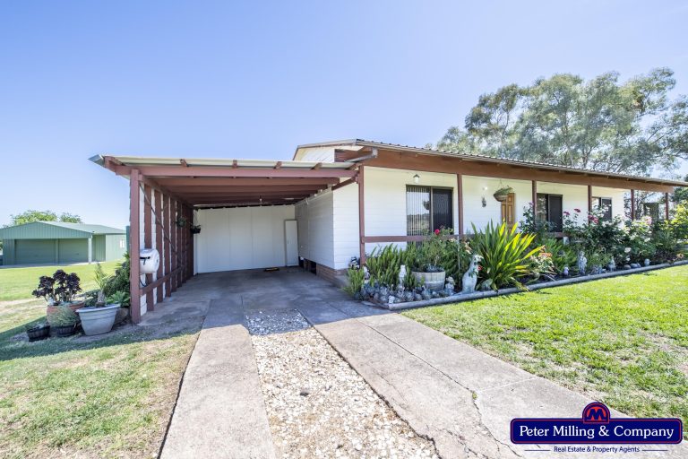 3 bedroom house at 27 Sports Parade Mumbil Via, Wellington NSW 2820 - photo 5