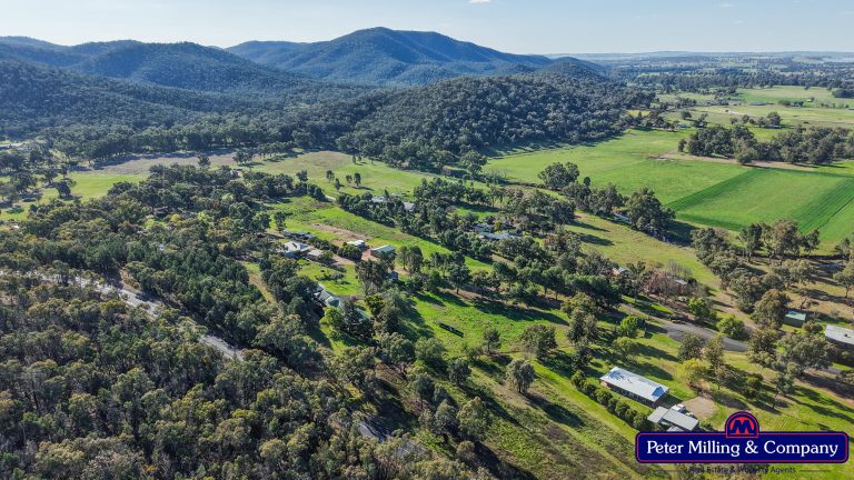3 bedroom acreage semi-rural at 39 Gould League Place, Wellington NSW 2820 - photo 10