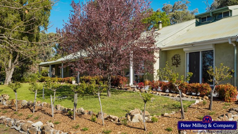 3 bedroom acreage semi-rural at 39 Gould League Place, Wellington NSW 2820 - photo 4