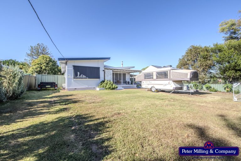 3 bedroom house at 51 Clive Street, Wellington NSW 2820