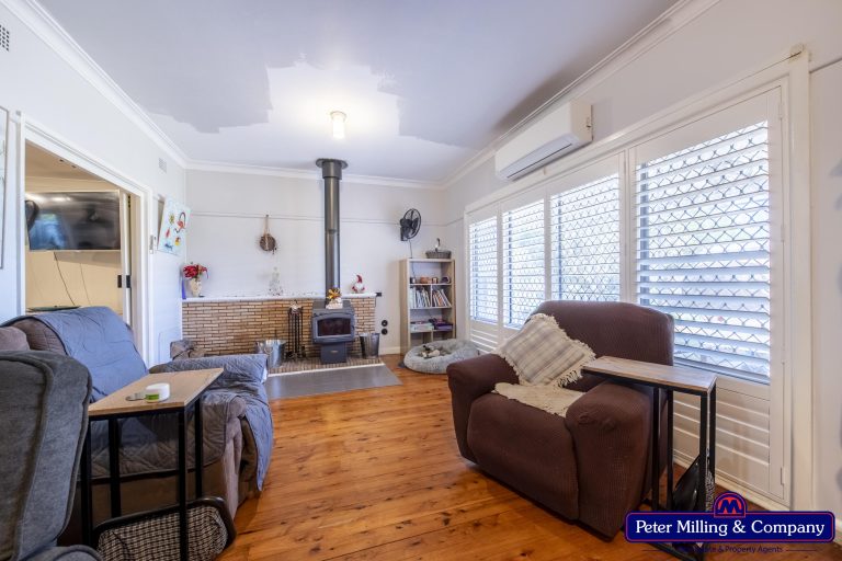 3 bedroom house at 51 Clive Street, Wellington NSW 2820 - photo 5