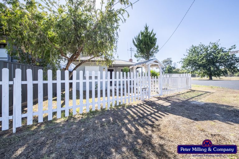 2 bedroom house at 12 Railway Avenue, Wellington NSW 2820