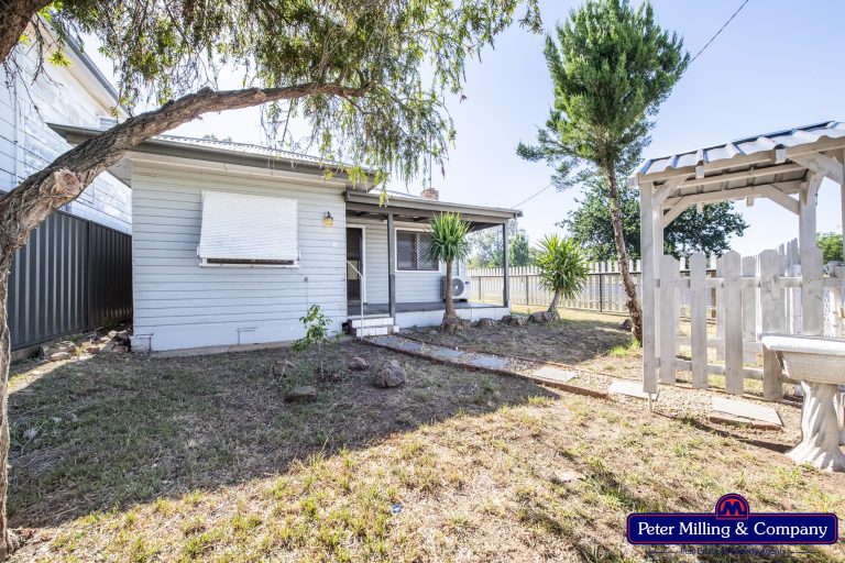 2 bedroom house at 12 Railway Avenue, Wellington NSW 2820 - photo 2