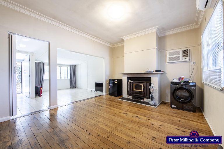 2 bedroom house at 12 Railway Avenue, Wellington NSW 2820 - photo 5