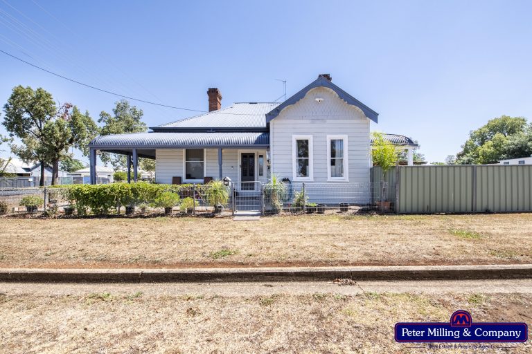 4 bedroom house at 96 Swift Street, Wellington NSW 2820
