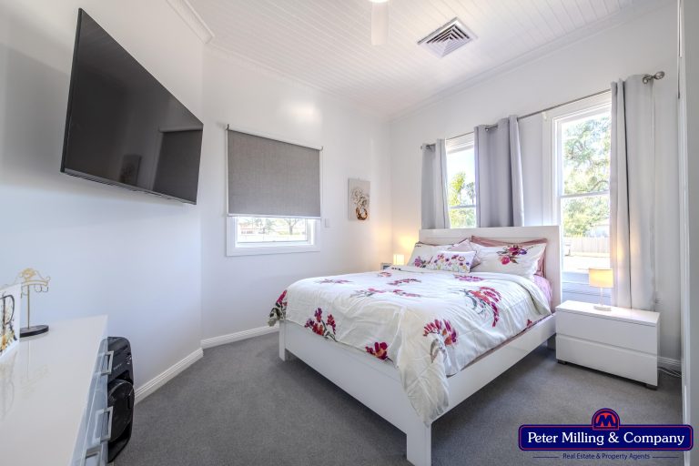 4 bedroom house at 96 Swift Street, Wellington NSW 2820 - photo 6