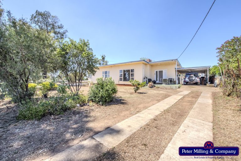 3 bedroom house at 127 Gisborne Street, Wellington NSW 2820