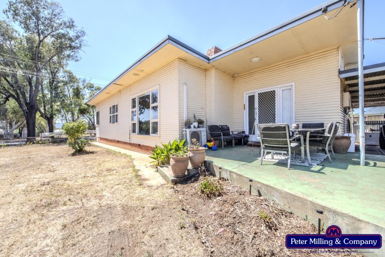 3 bedroom house at 127 Gisborne Street, Wellington NSW 2820 - photo 4