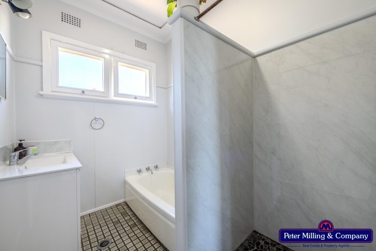 3 bedroom house at 127 Gisborne Street, Wellington NSW 2820 - photo 11