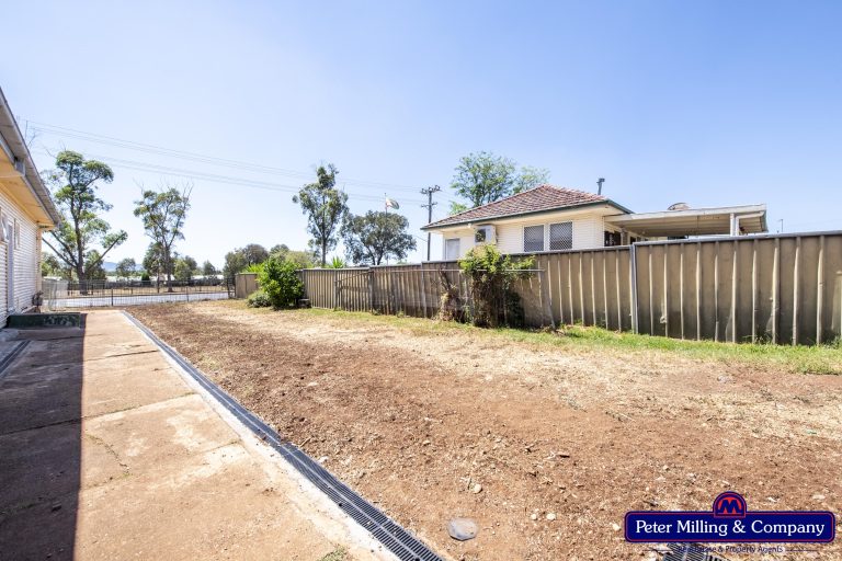 3 bedroom house at 127 Gisborne Street, Wellington NSW 2820 - photo 15