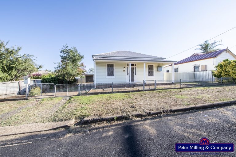 3 bedroom house at 78 Maxwell Street, Wellington NSW 2820 - photo 2