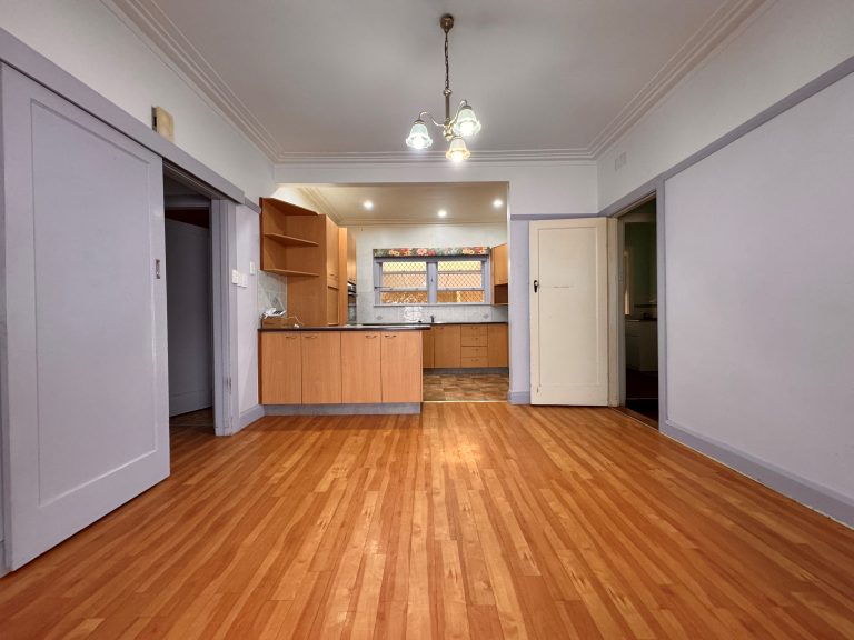 3 bedroom house at 49 Raymond Street, Wellington NSW 2820 - photo 2