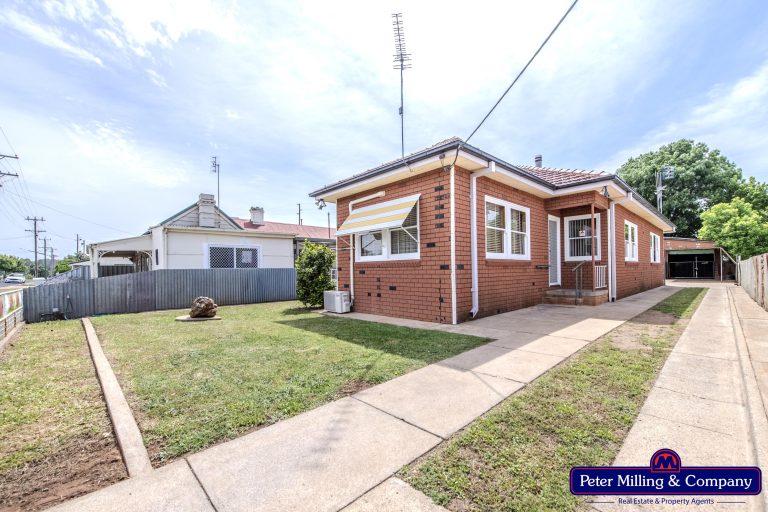 3 bedroom house at 20 Percy Street, Wellington NSW 2820 - photo 2