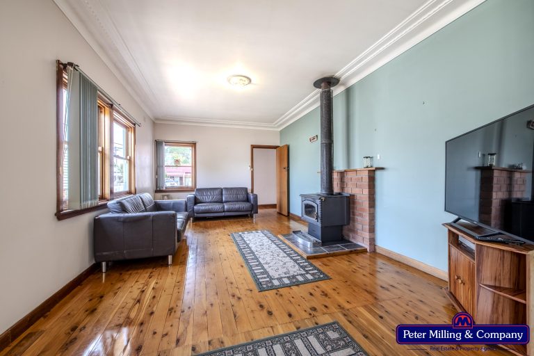 3 bedroom house at 20 Percy Street, Wellington NSW 2820 - photo 6