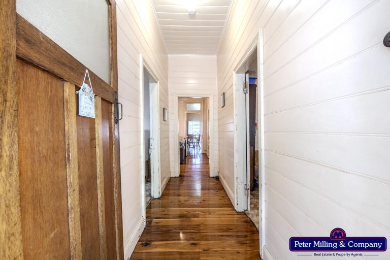 4 bedroom house at 31 Whiteley Street, Wellington NSW 2820 - photo 4