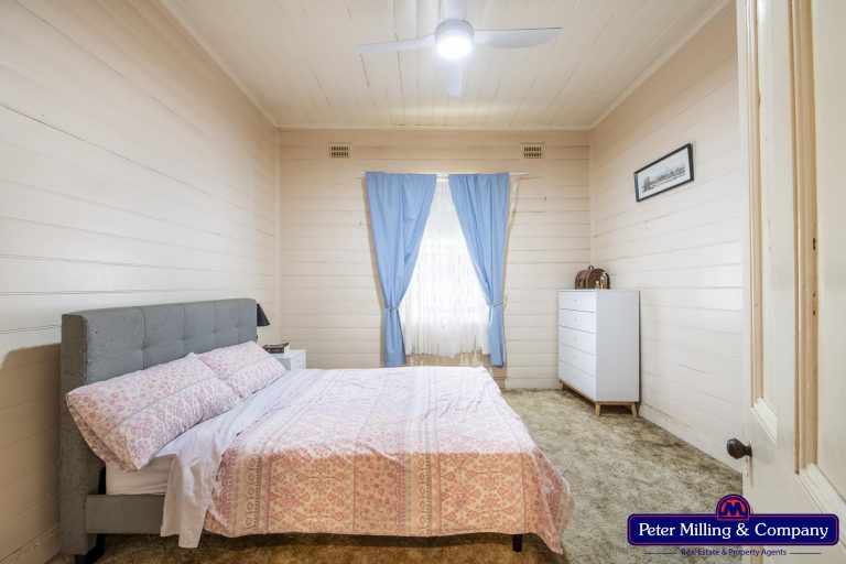 4 bedroom house at 31 Whiteley Street, Wellington NSW 2820 - photo 8