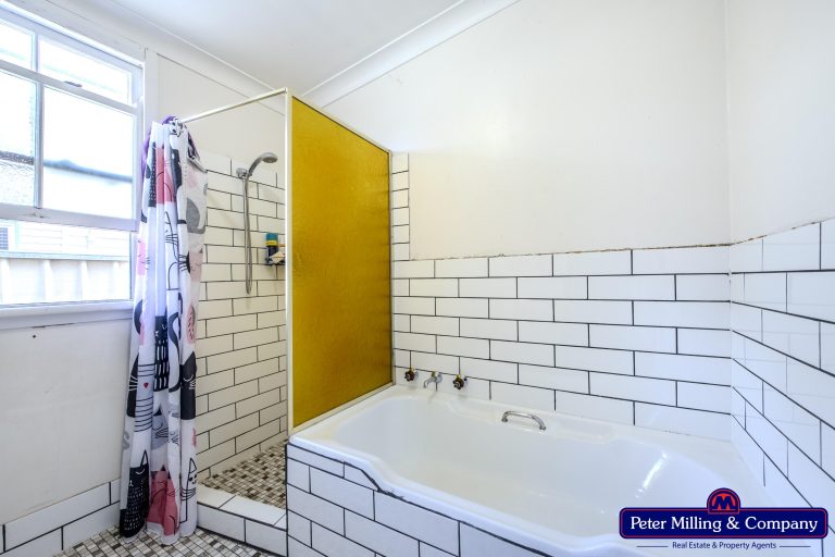 4 bedroom house at 31 Whiteley Street, Wellington NSW 2820 - photo 13