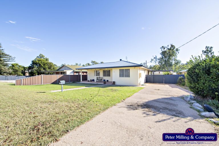 4 bedroom house at 112 Gobolion Street, Wellington NSW 2820 - photo 2
