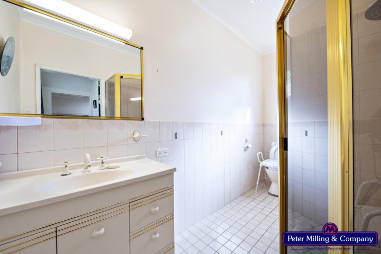4 bedroom house at 112 Gobolion Street, Wellington NSW 2820 - photo 10