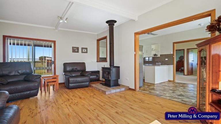 3 bedroom mixed farming property at 59 Piambra Road, Binnaway NSW 2395 - photo 25
