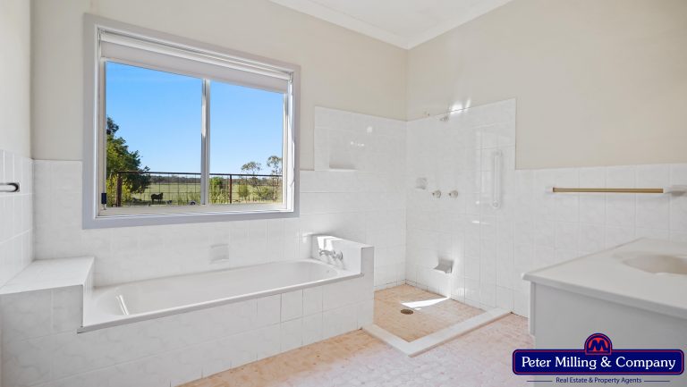 3 bedroom mixed farming property at 59 Piambra Road, Binnaway NSW 2395 - photo 26