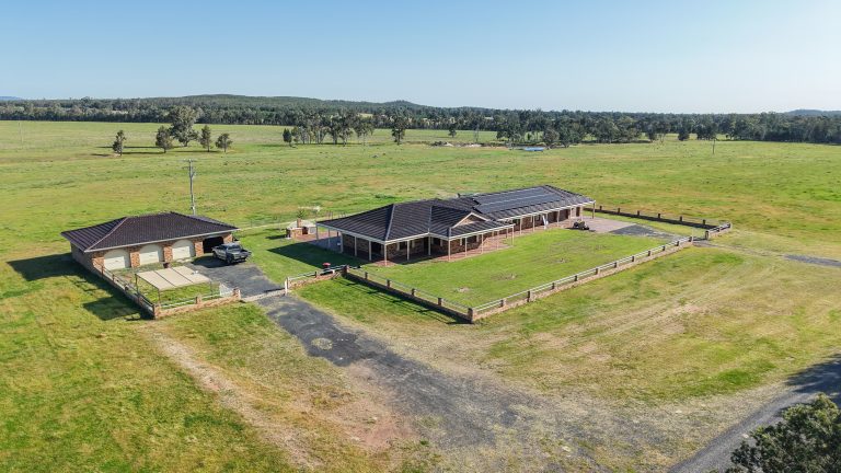 5 bedroom mixed farming property at "Katella" 7878 Newell Highway, Tomingley NSW 2869 - photo 2