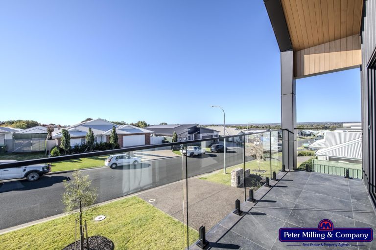 5 bedroom house at 81 Lincoln Parkway, Dubbo NSW 2830 - photo 18