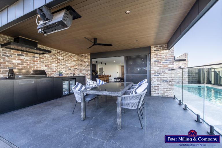 5 bedroom house at 81 Lincoln Parkway, Dubbo NSW 2830 - photo 16