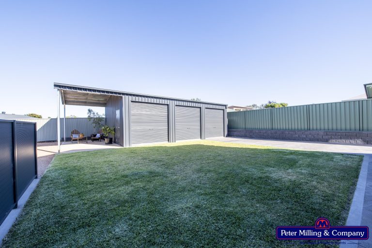 5 bedroom house at 81 Lincoln Parkway, Dubbo NSW 2830 - photo 17