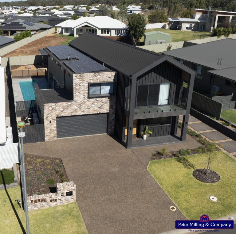 5 bedroom house at 81 Lincoln Parkway, Dubbo NSW 2830