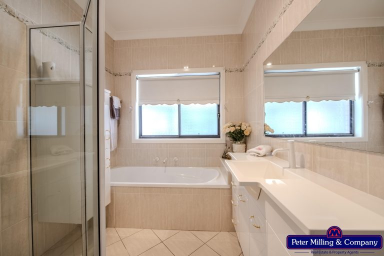 4 bedroom house at 442 Macquarie Street, Dubbo NSW 2830 - photo 6