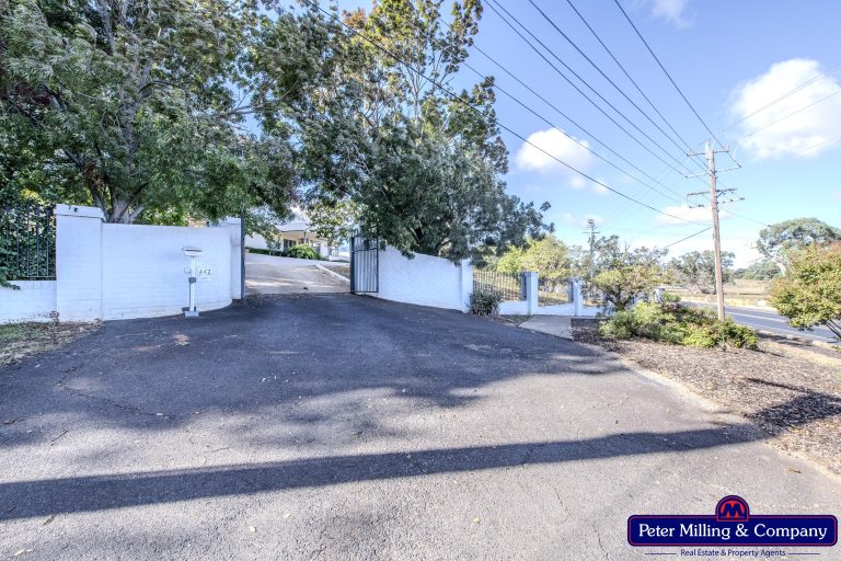 4 bedroom house at 442 Macquarie Street, Dubbo NSW 2830 - photo 14