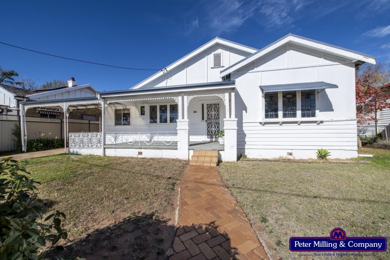 4 bedroom house at 85 Gisborne Street, Wellington NSW 2820
