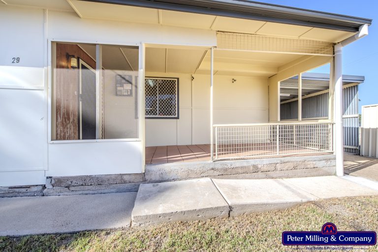 3 bedroom house at 29 Charles Street, Wellington NSW 2820 - photo 3