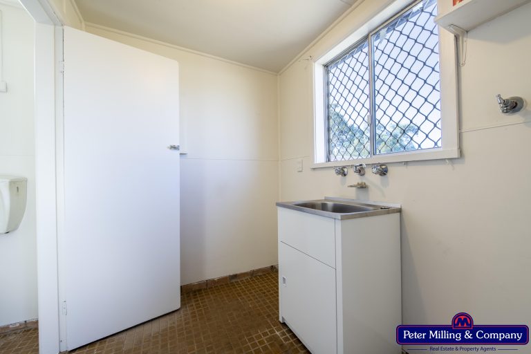 3 bedroom house at 29 Charles Street, Wellington NSW 2820 - photo 16