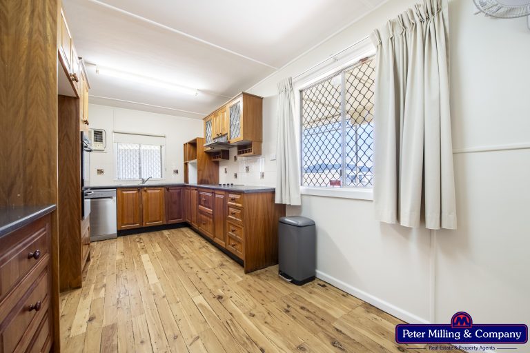 3 bedroom house at 29 Charles Street, Wellington NSW 2820 - photo 9