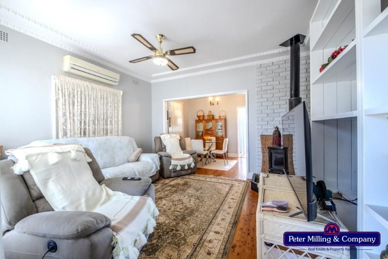 4 bedroom house at 85 Marsh Street, Wellington NSW 2820 - photo 5