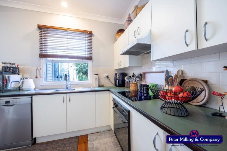 4 bedroom house at 85 Marsh Street, Wellington NSW 2820 - photo 4