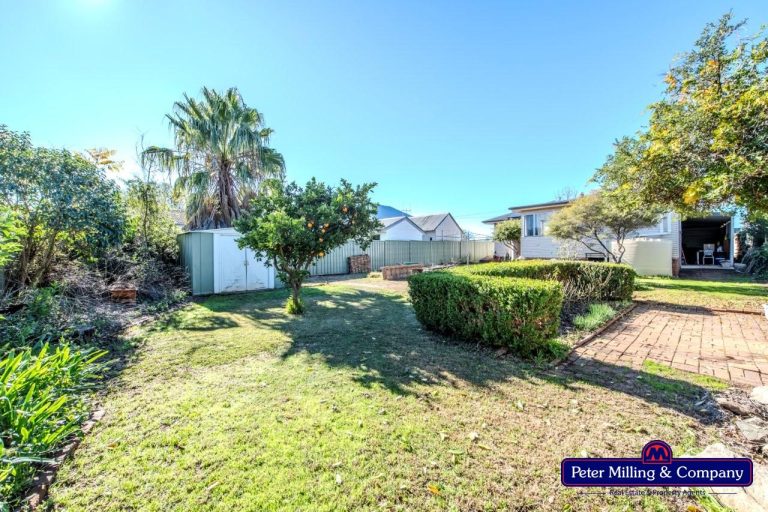 4 bedroom house at 85 Marsh Street, Wellington NSW 2820 - photo 16